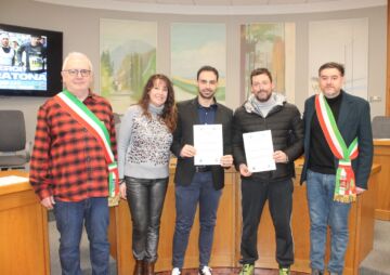 Leggi: «PREMIATI GLI “EROI” DELLA MARATONA»